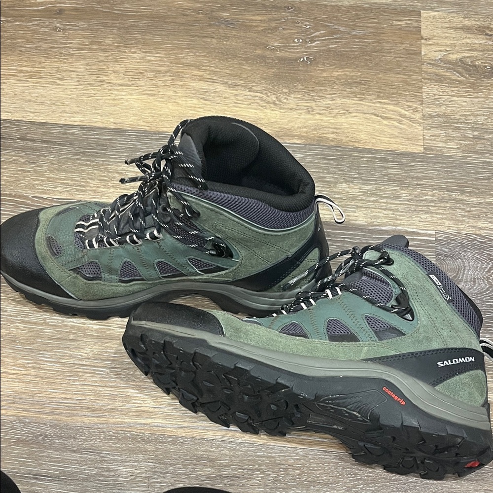 Salomon Men's Black and Green Athletic Shoes - Picture 8 of 16